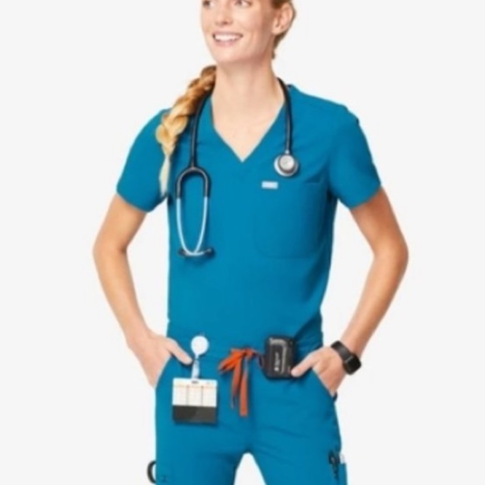 Figs alps blue Catarina scrub top